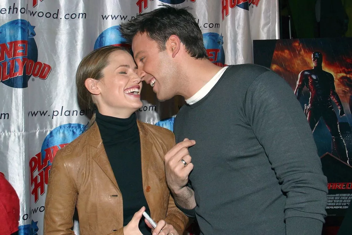 CAST OF 'DAREDEVIL' VISITING CHILDREN AT SLOAN KETTERING CANCER CENTRE, NEW YORK, AMERICA - 13 FEB 2003