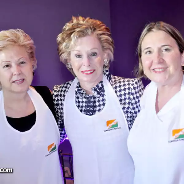 Esthela de Hinojosa, Betty Schwarz y Marisa Fernández