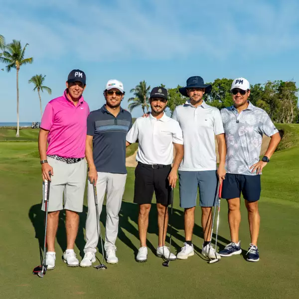 Fernando Perez, Sergio _Checo_ Perez, Abraham Ancer, Jaime Sahagun y Will Flores.jpg