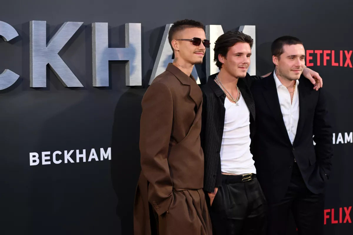 Brooklyn-Beckham-hermanos