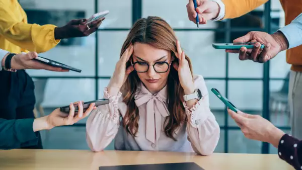 La IA prometió tiempo libre pero los empleados ‘se queman’