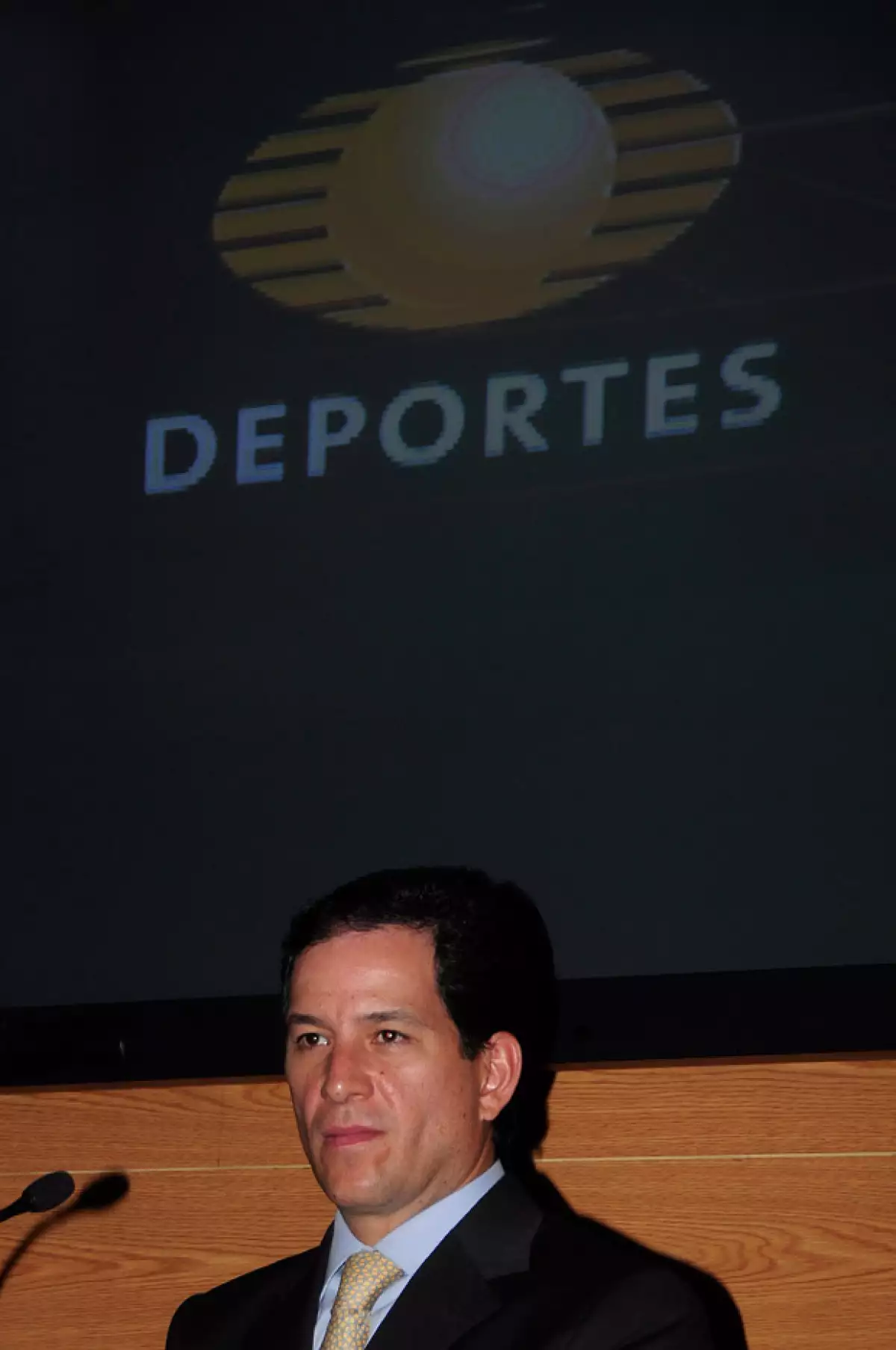 Durante su entrevista con Reforma, Javier no quiso dar ningún comentario sobre su salida de Televisa.