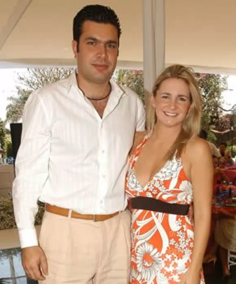 Su novio, Juan Quiroga, le propuso matrimonio después de casi dos años de noviazgo.