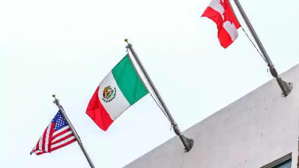 banderas de los pa�ses del TLCAN