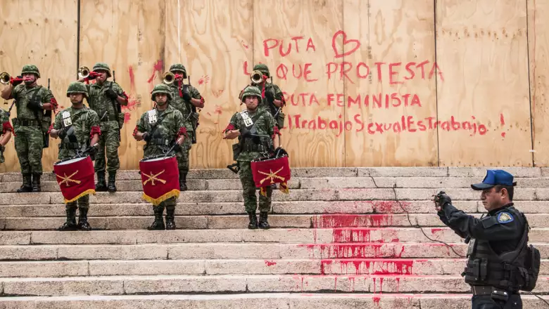 Protesta de mujeres contra la violencia en su contra