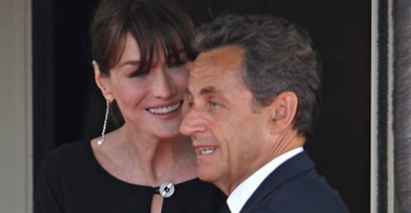 Carla Bruni y Nicolas Sarkozy están muy felices por el nacimiento de su hija.