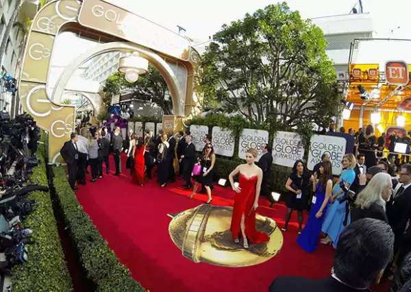 Pasar por la red carpet es un obligado en la celebración.