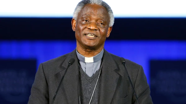 Francisco envió un mensaje, leído por el cardenal Peter Turkson (en la foto), en el que instó a los líderes a poner su riqueza al servicio de la humanidad y no que la gobierne.
