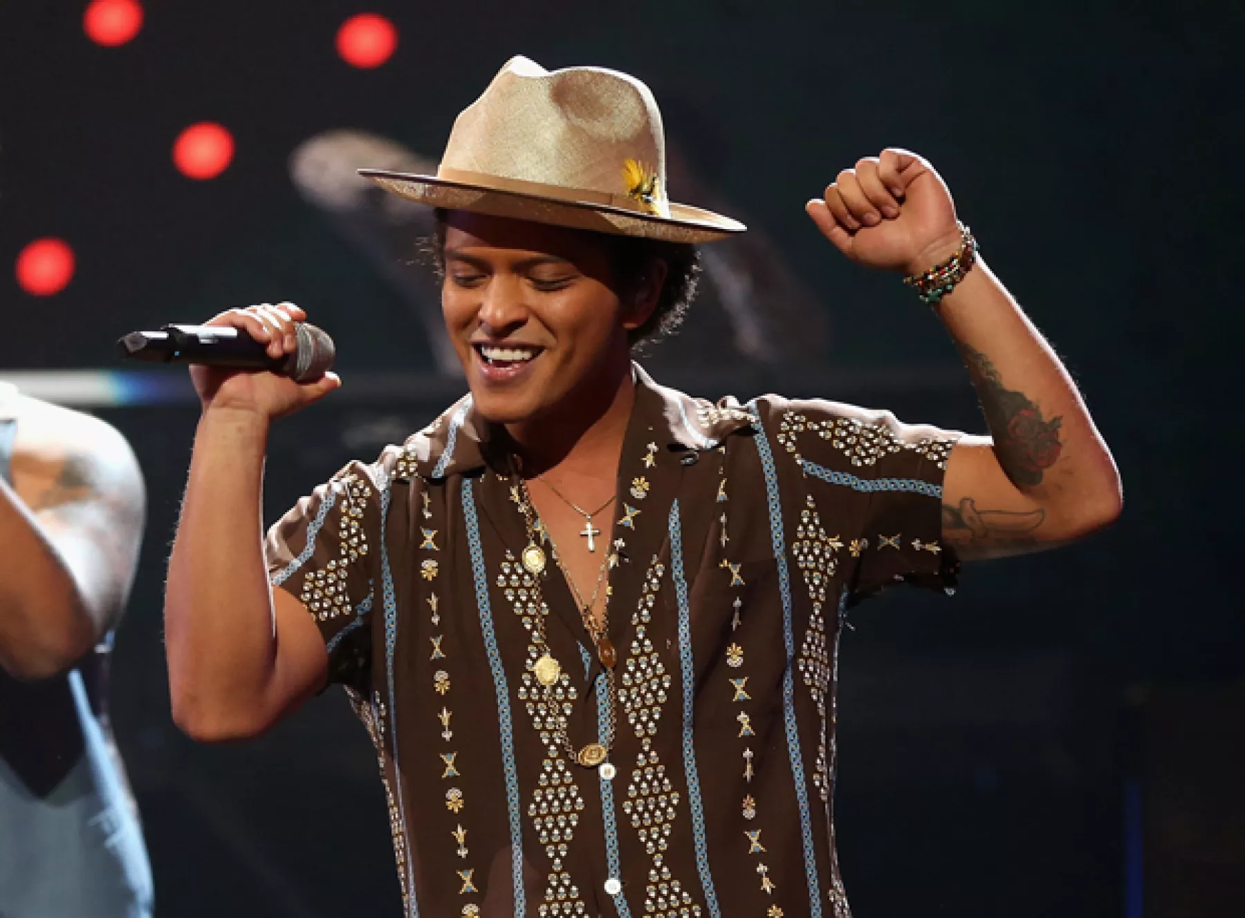 El super aclamado Bruno Mars en realidad se llama Peter Hernández y tiene ascendencia puertorriqueña y filipina.