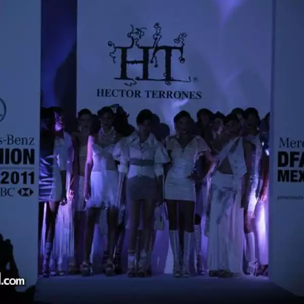 Pasarela Hector Terrones