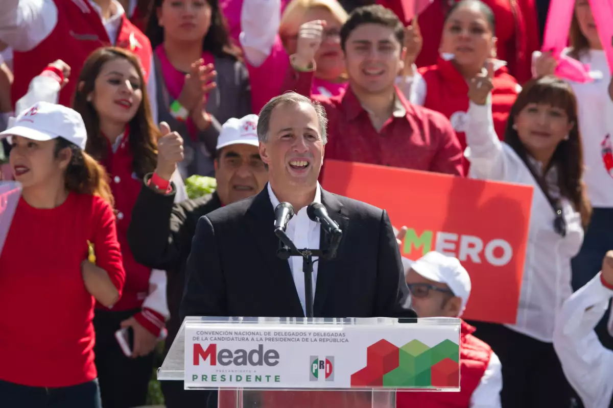 Meade más tricolor