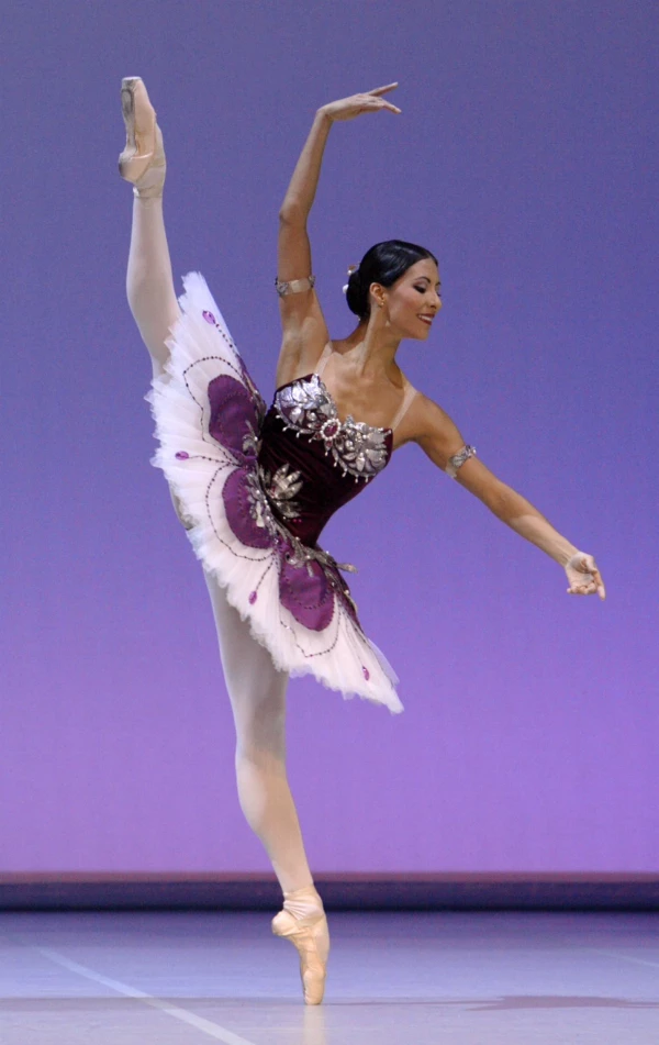 Elisa Carrillo