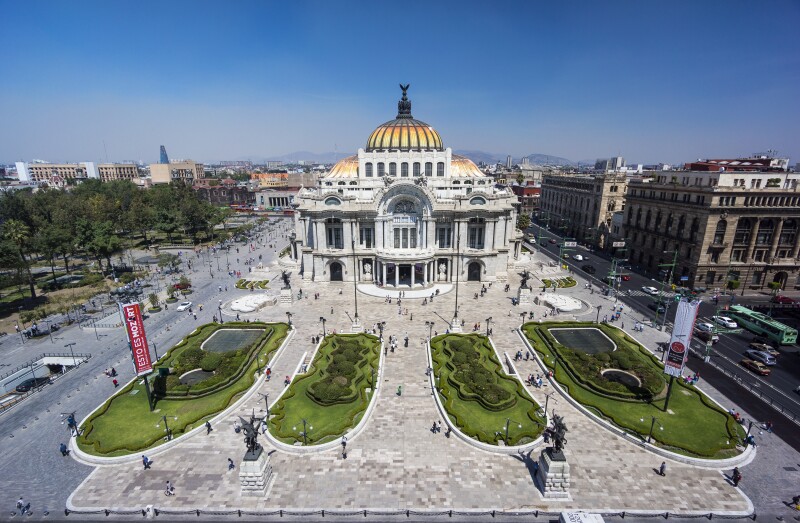 A la baja