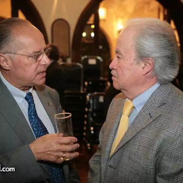 Carlos Sanchez,Sergio Rascon