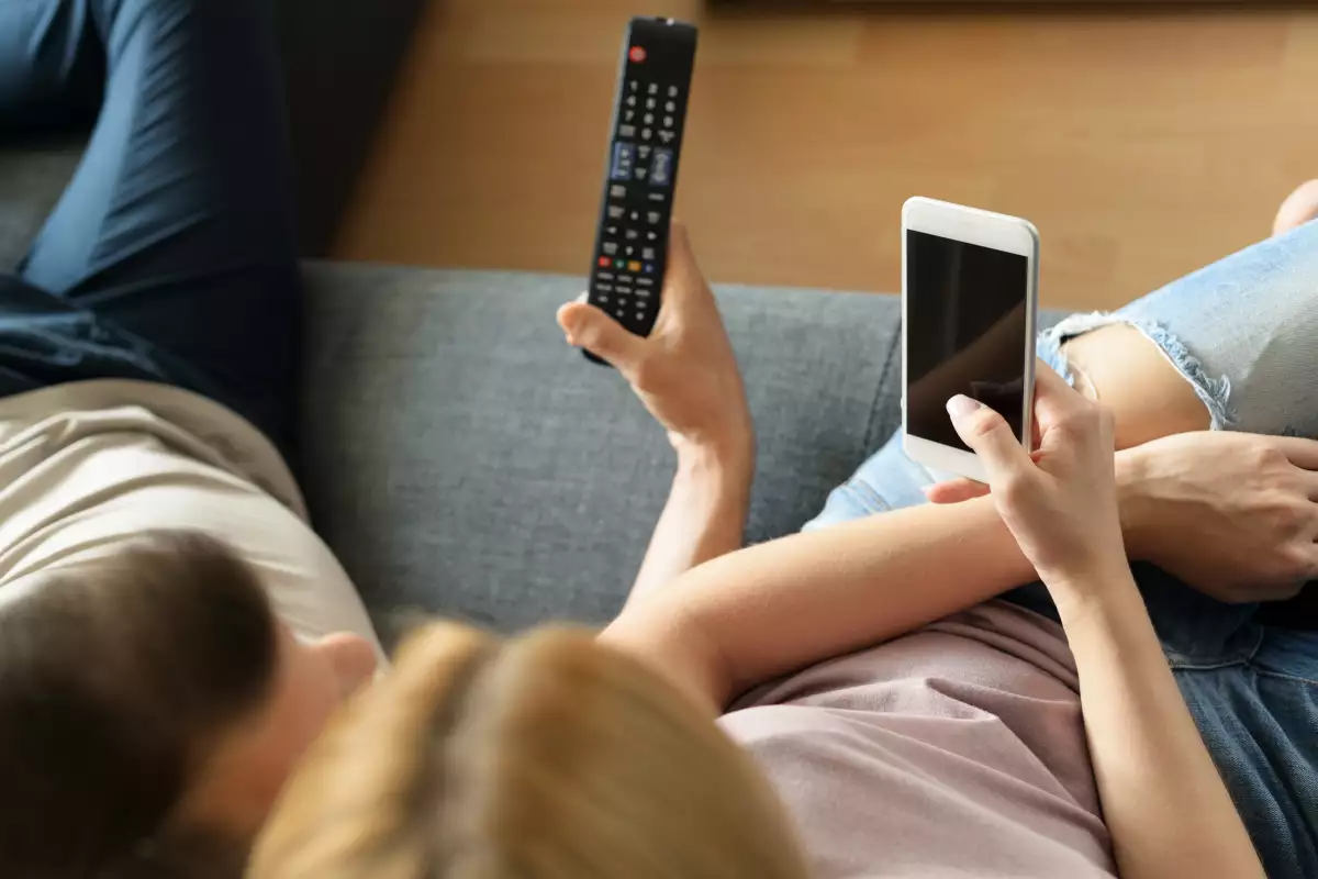 La audiencia de televisión abierta creció 12% por el COVID-19