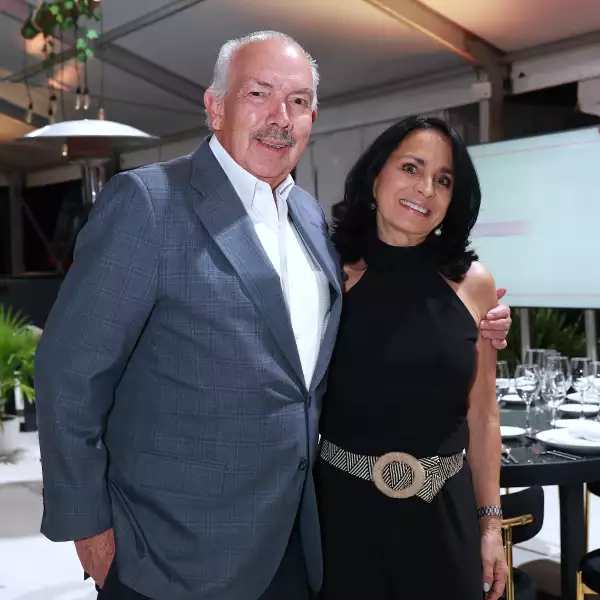 Alejandro y Ana Garza 