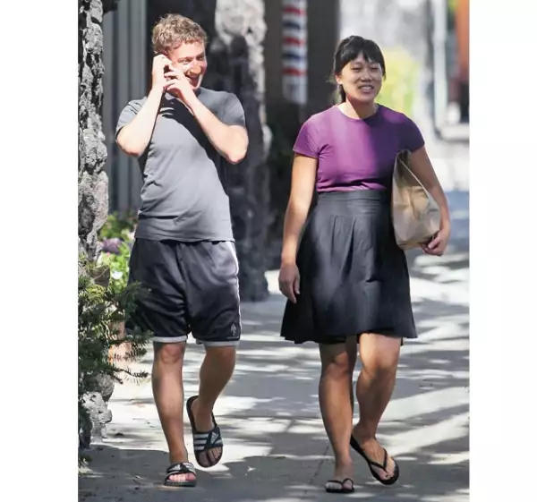 Su novia es Priscilla Chan, de origen oriental, con quien planea casarse pronto.
