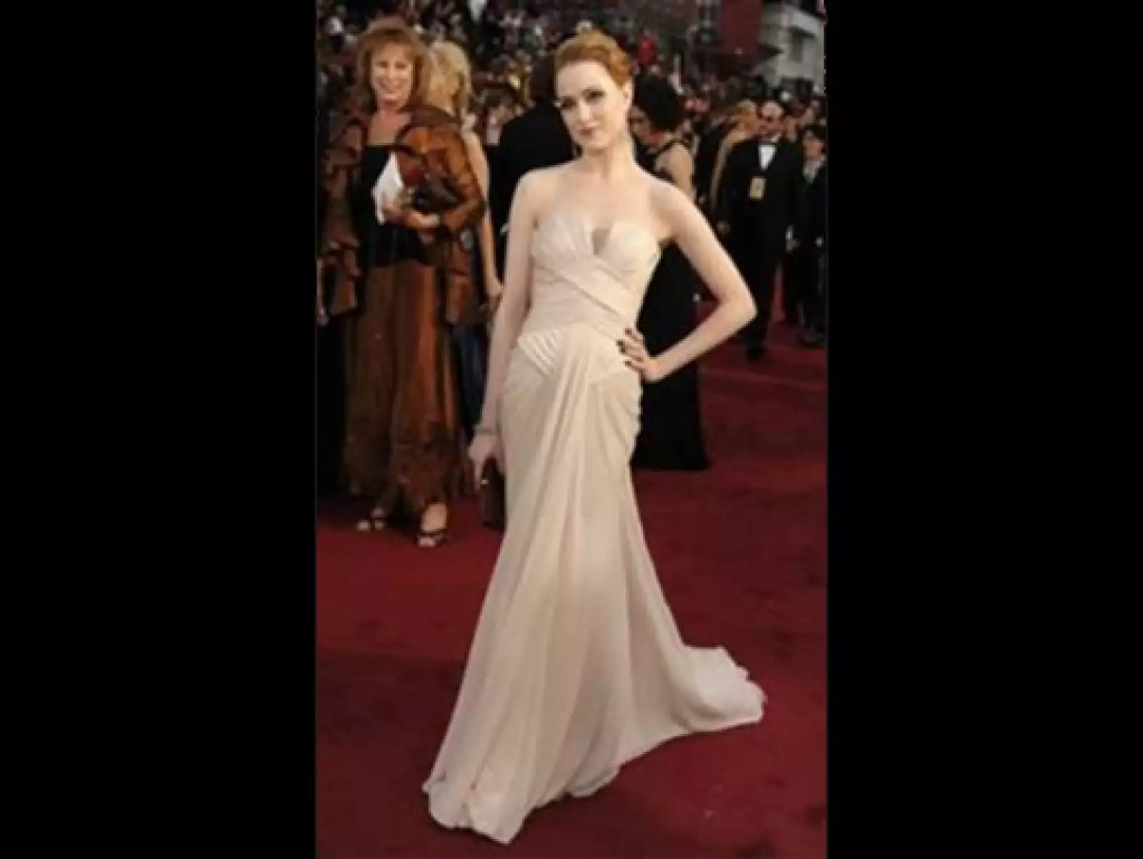 Ella apareció junto a Mickey Rourke en El Luchador, fue una de las más elegantes con su vestido de Elie Saab Couture y joyas de diamantes y platino de Neil Lane.