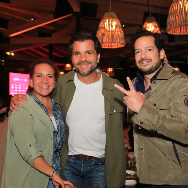 Margarita Amione, Rafael Pacchiano y Francisco Ávila 