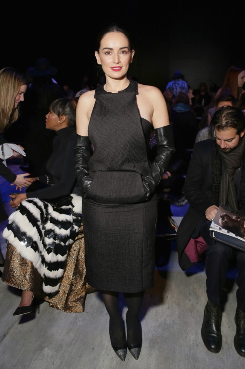 Este es el look que la veracruzana eligió para su asistencia al importante desfile de modas.