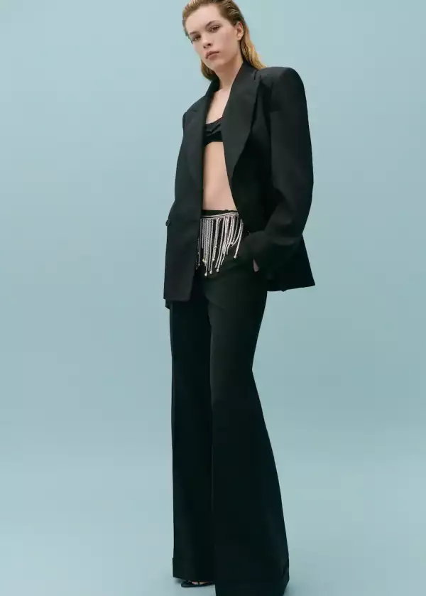 La colección de Victoria Beckham x Mango ya está disponible en México