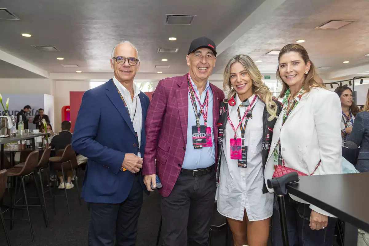 Rosi y Jorge de la Vega en experiencia Banorte