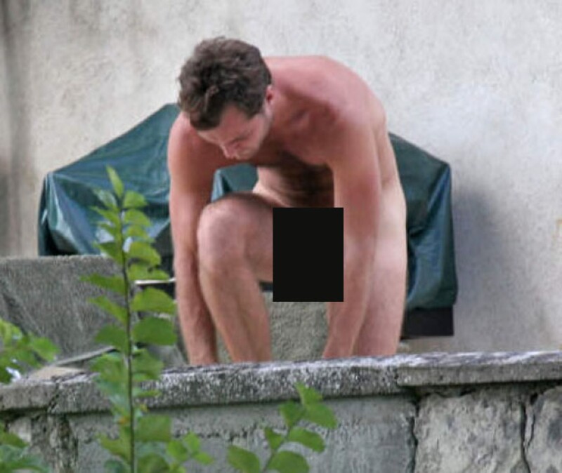 Cuidado, Jude Law, hay un paparazzi cerca.
