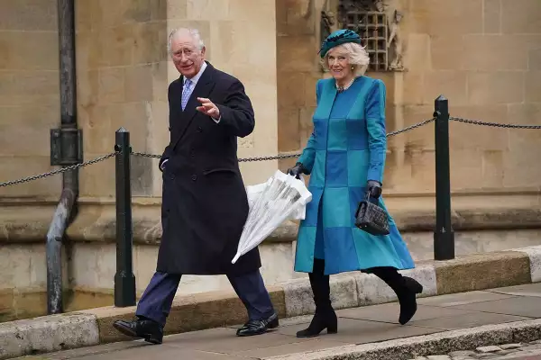 Príncipe-Carlos-y-Camilla,-Navidad-2021.jpg