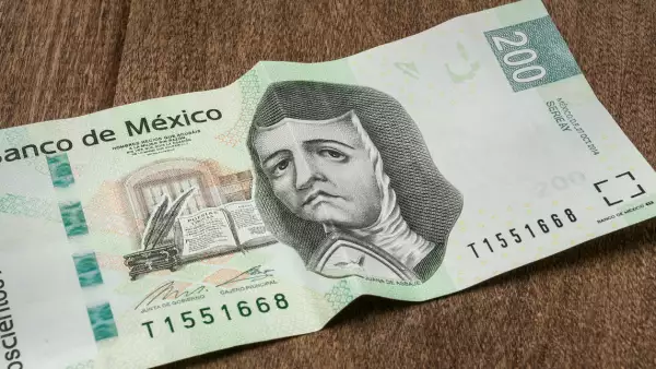 billete de 200 pesos deteriorado