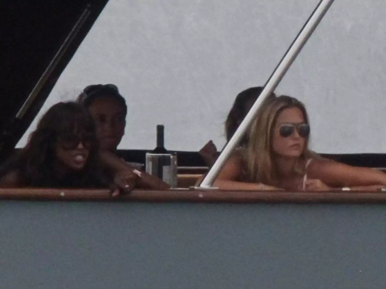 Naomi Campbell y Bar Rafaeli estuvieron en el mediterraneo.