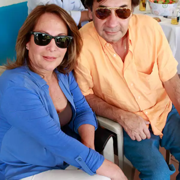 Lisa Nava y Alejandro Álvarez
