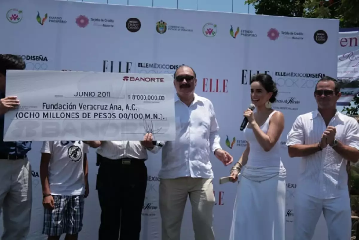 Banorte donó ocho millones de pesos para continuar con el apoyo a los lugareños.