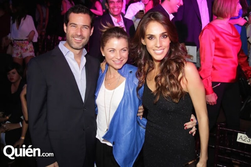 Sandra Echeverría acudió junto a sus amigos Emiliano Salinas y Ludwika Paleta al desfile de Leo de Lozzane.