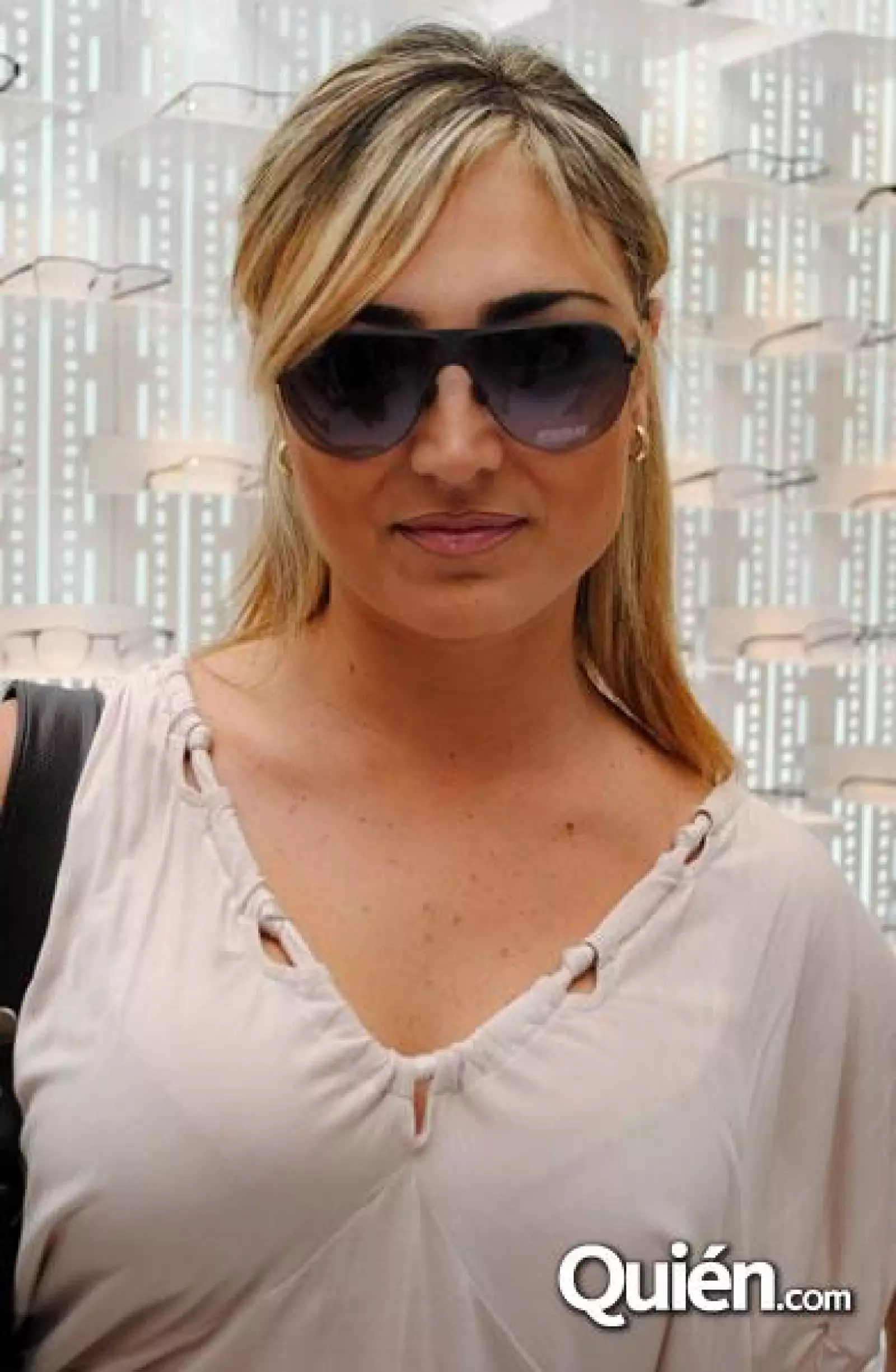 PRESENTACIÓN DE MYKITA