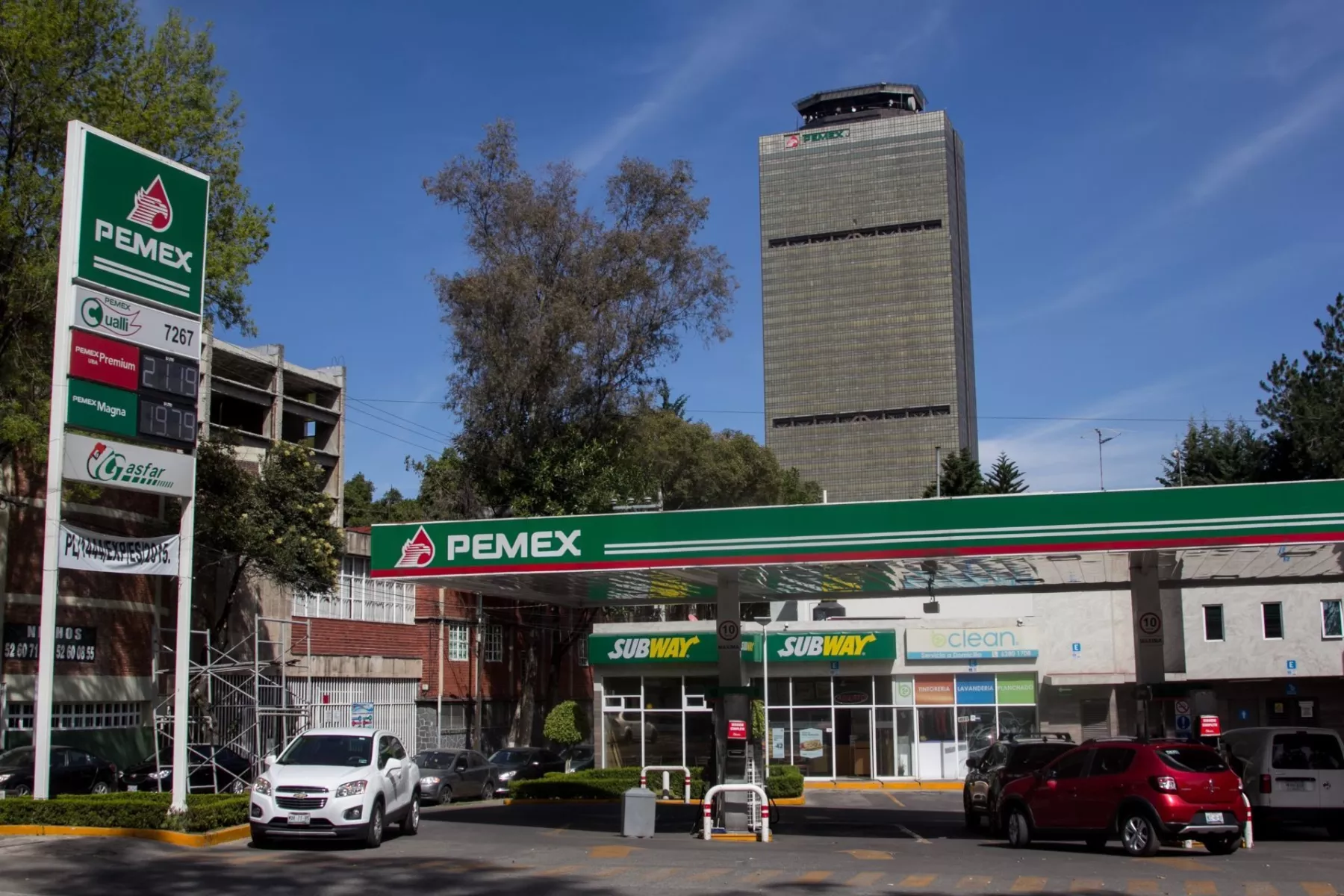 Hacienda le da un respiro a Pemex y le da más tiempo para el pago del DUC