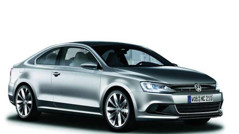 Llegará a México en forma de Bora para 2011. Tracción delantera. Motor: Híbrido de 1.4 l, 3 cil, 147 Hp y 133 lb/pie de torque.