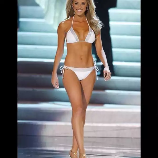 10. Guapa y escandalosa, así es Carrie Prejean, quien se quedó con el último lugar.