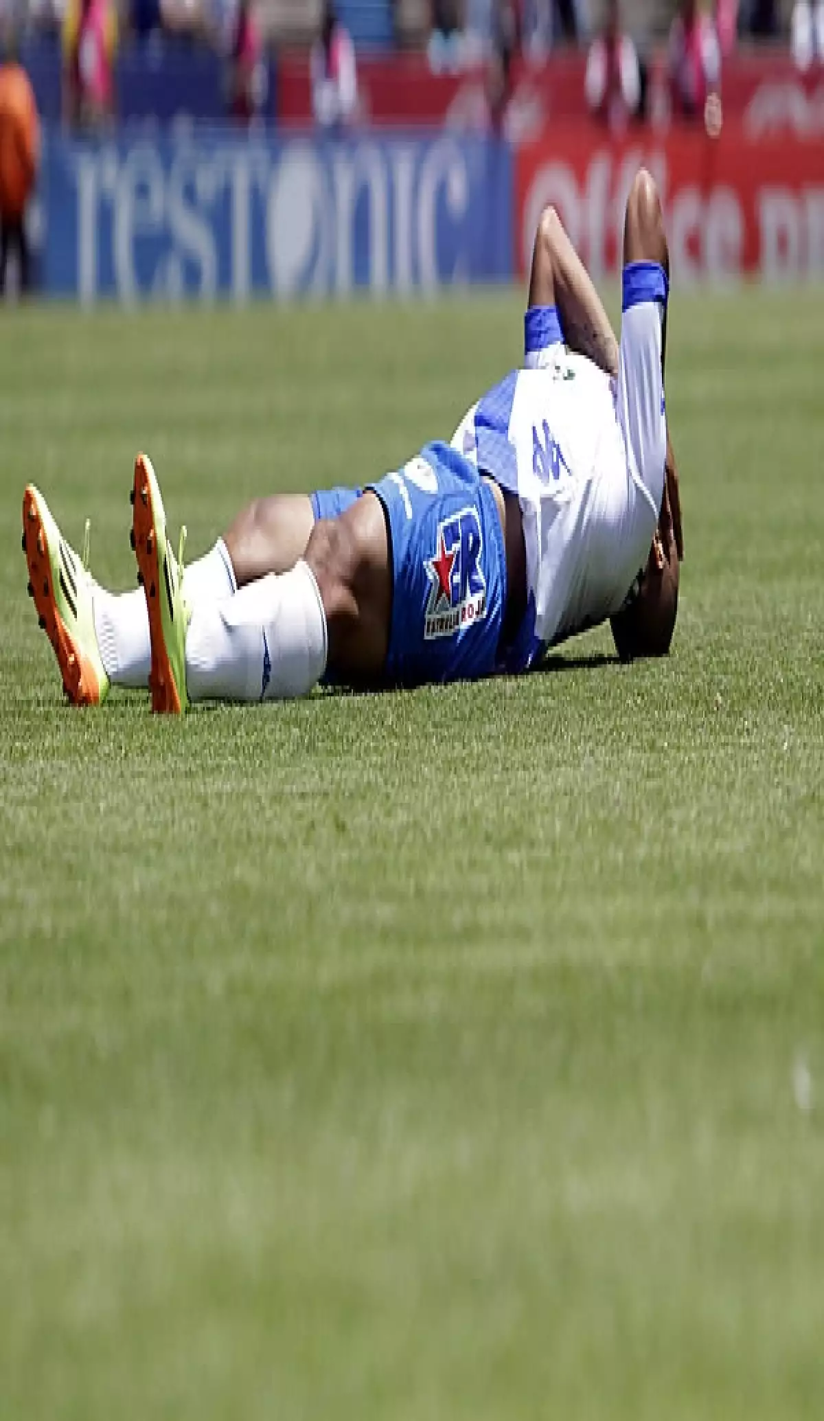 George lució casual en su primer visita al zoológico.