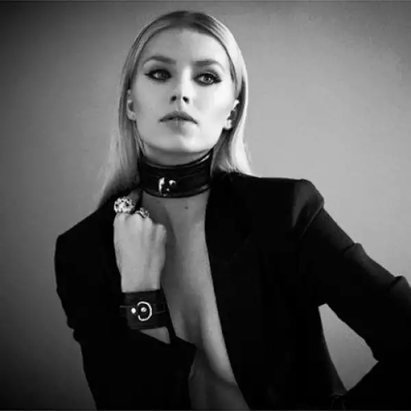 Instagram: @lenagercke.