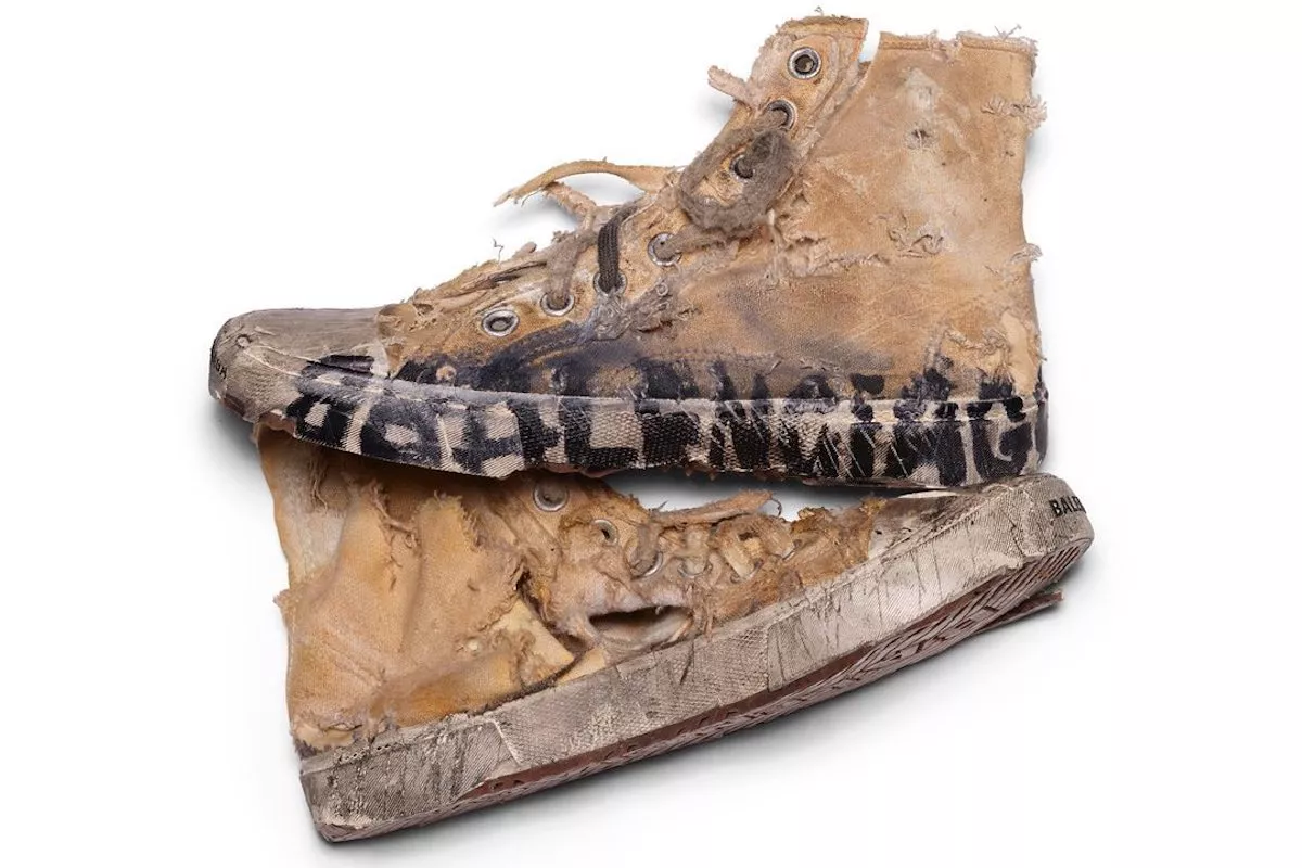 BALENCIAGA.jpg