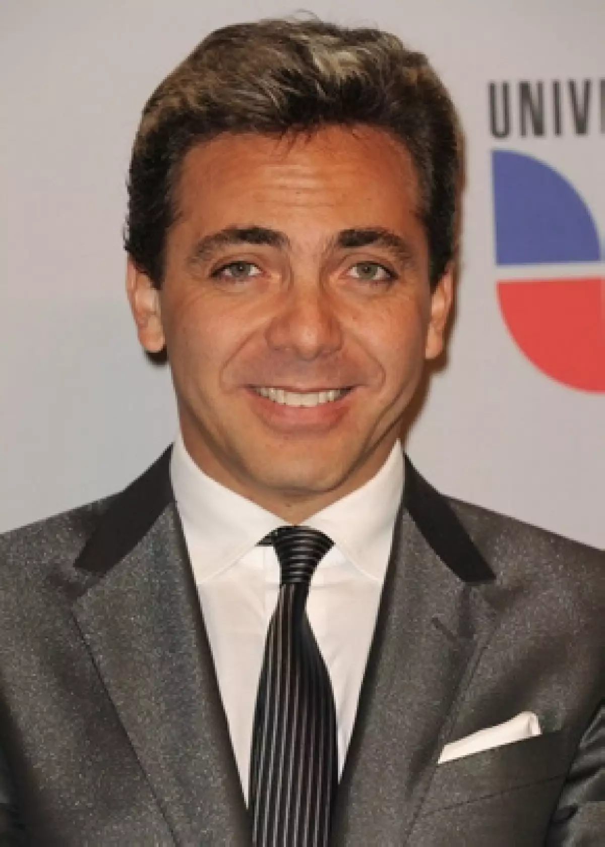 El cantante aseguró que lo que más echa de menos es irse de parranda con El Sol, pues ya no son tan cercanos como antes.
