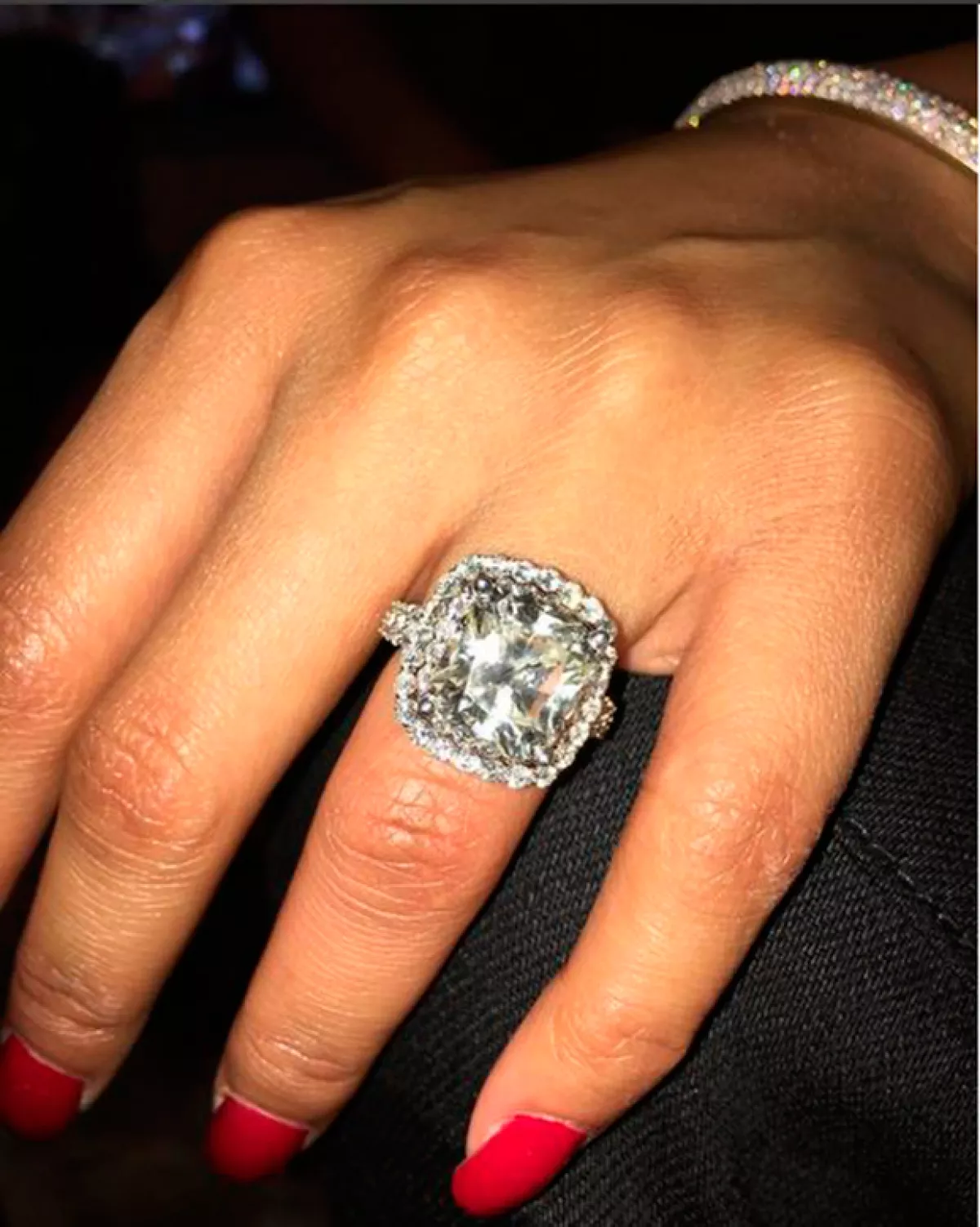 Esta es la espectacular joya que presumió Nicki.