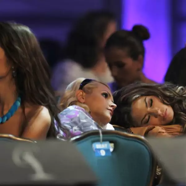 El cansancio cayó sobre Miss Netherland, Avalon-Chanel Weyzig.