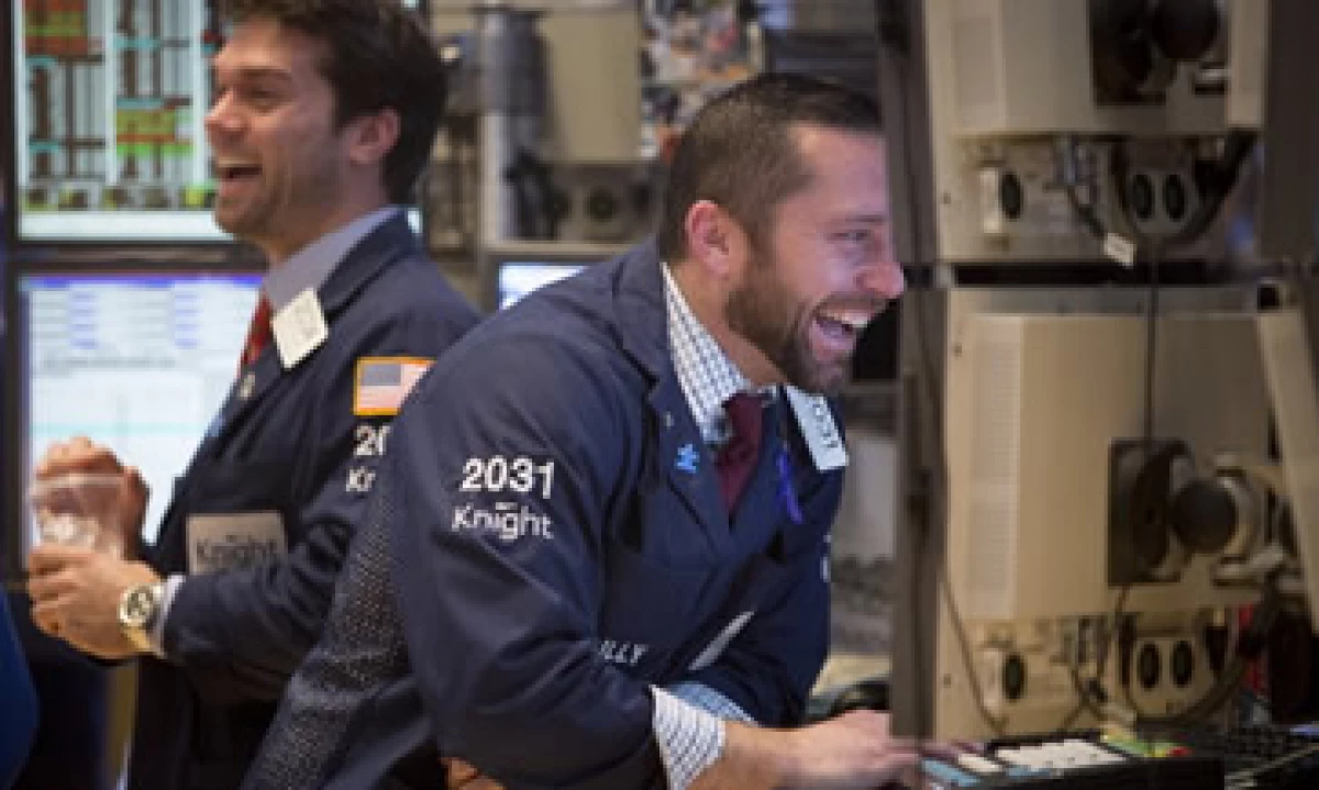 Wall Street también se vio influenciado por las ganancias de JPMorgan y Wells Fargo. (Foto: Getty Images)