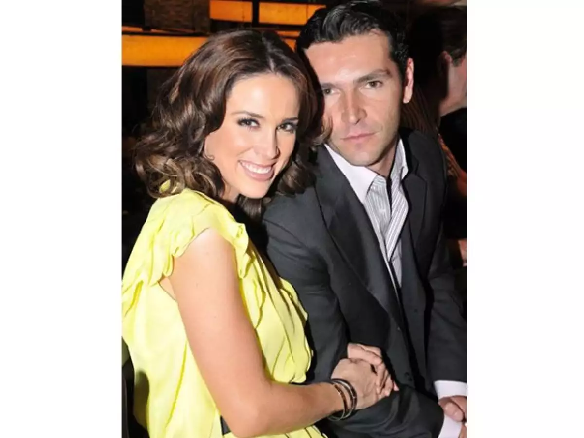 El amarillo es para Jacky Bracamontes una buena elección pues activa la protección y más ahora que tiene boda en puerta con Martín Fuentes.