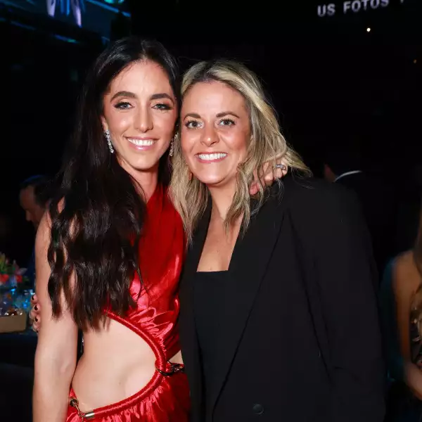 Estefanía Helfon y Pam Hamui 