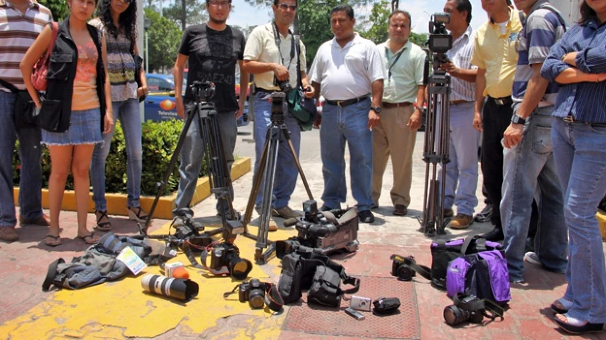 Organizaciones y periodistas denuncian las condiciones del protocolo de seguridad