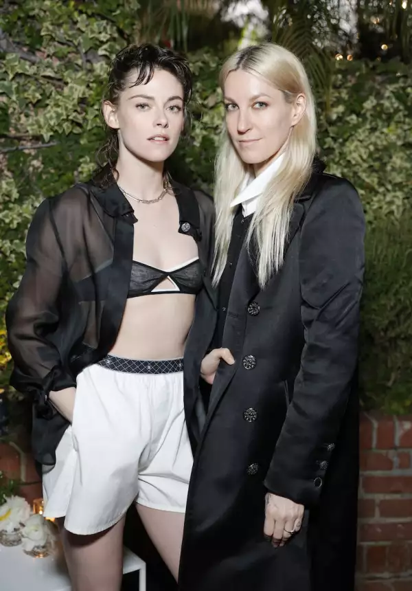 Kristen Stewart y su prometida Dylan Meyer