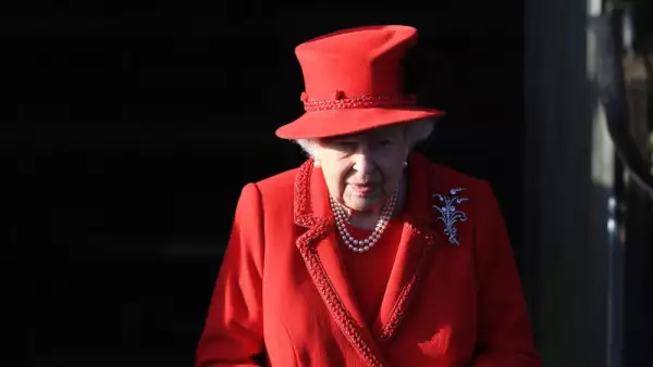 Reina Isabel II