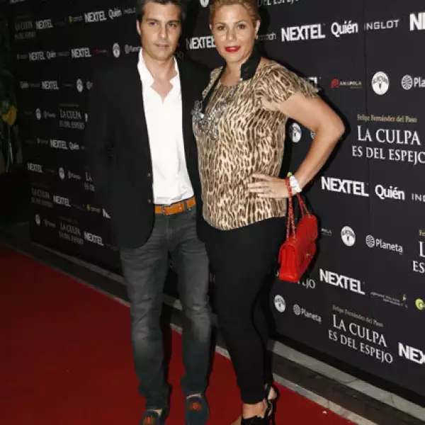 Una vez más optó por asistir a un evento con su Chanel roja.